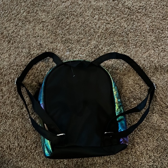 Small T backpack - Picture 2 of 3